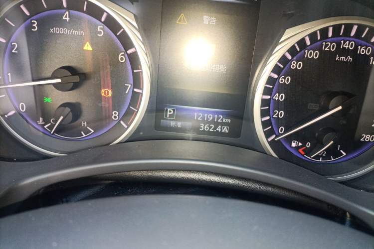 Used Infiniti Q50L 2016 2.0T Ambition Edition Odometer Close Up