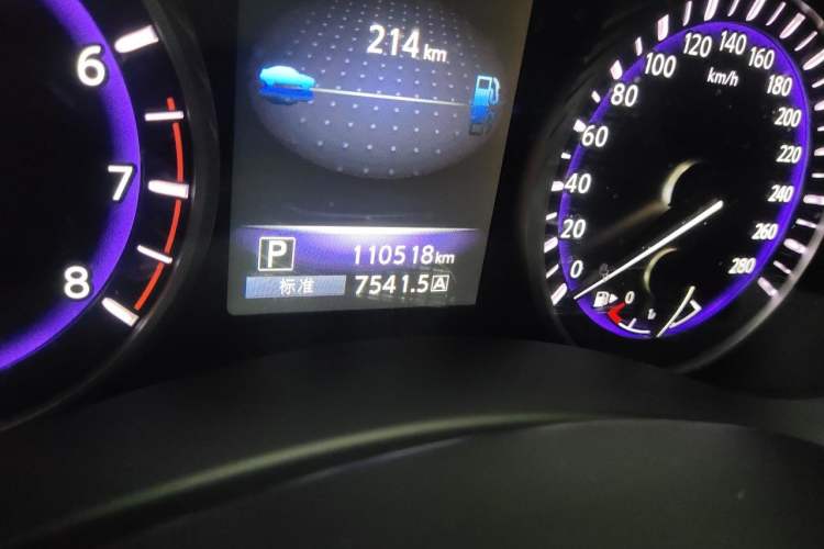 Used Infiniti Q50L 2016 2.0T Comfort Edition Odometer Close Up