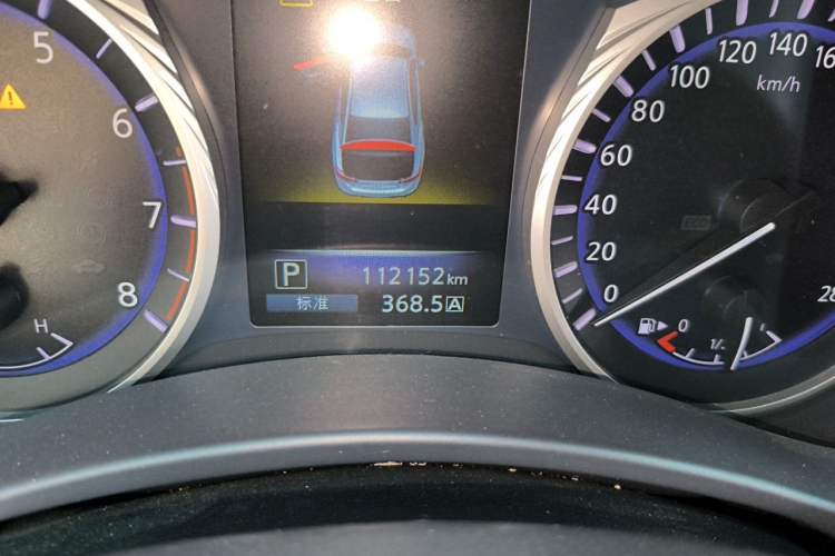 Used Infiniti Q50L 2016 2.0T Enjoyment Edition Odometer Close Up
