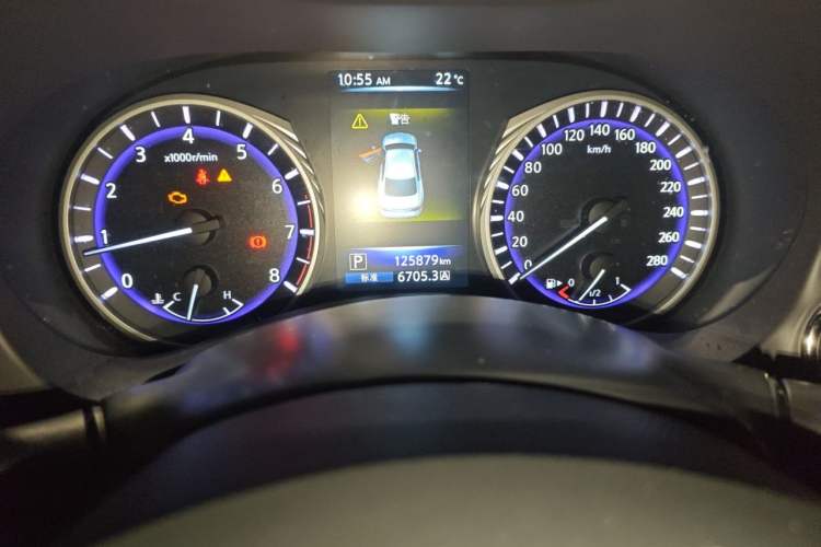 Used Infiniti Q50L 2016 2.0T Ambition Edition Odometer Close Up