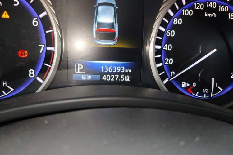 Used Infiniti Q50L 2016 2.0T Comfort Edition Odometer Close Up