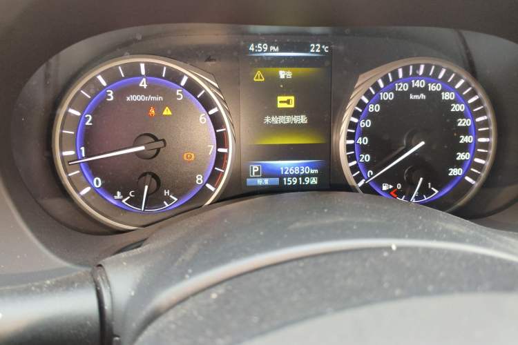 Used Infiniti Q50L 2016 2.0T Enjoyment Edition Odometer Close Up