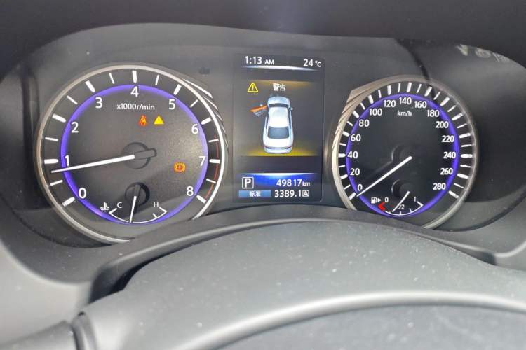 Used Infiniti Q50L 2016 2.0T Comfort Edition Odometer Close Up