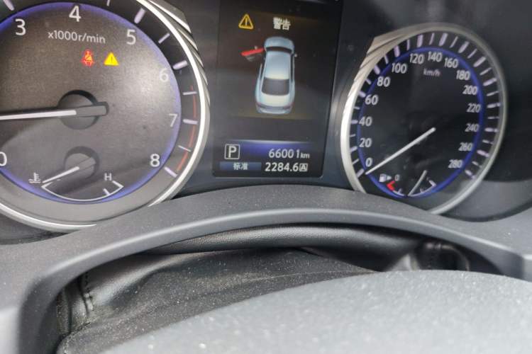 Used Infiniti Q50L 2016 2.0T Elite Sport Edition Odometer Close Up