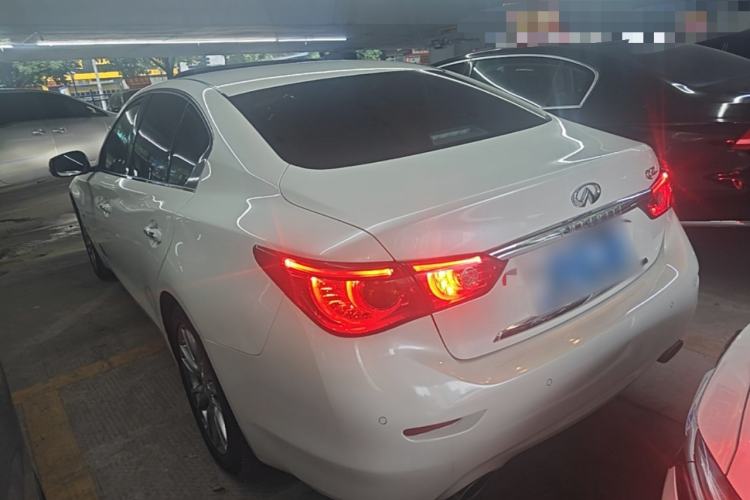Used Infiniti Q50L 2016 2.0T Ambition Edition Rear Left 45 Deg