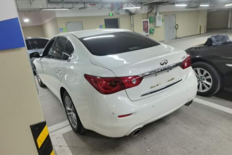 Used Infiniti Q50L 2016 2.0T Enjoyment Edition Rear Left 45 Deg