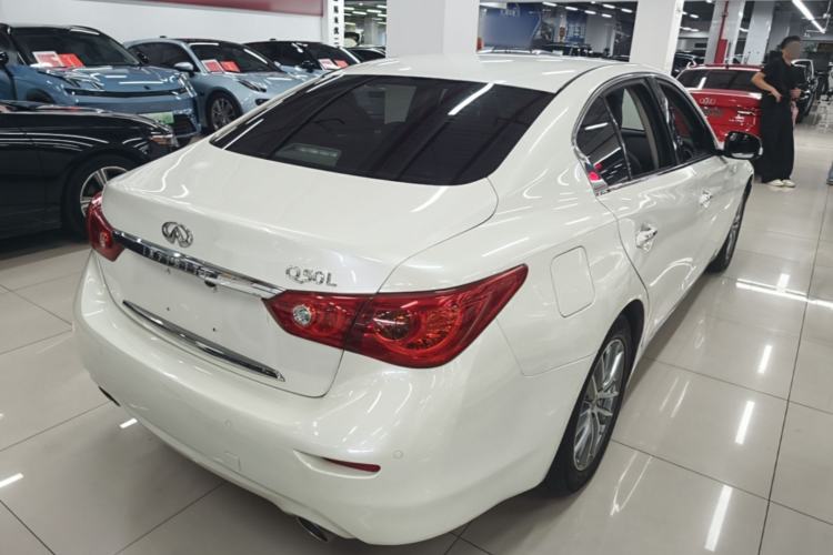 Used Infiniti Q50L 2016 2.0T Enjoyment Edition Rear Right 45 Deg