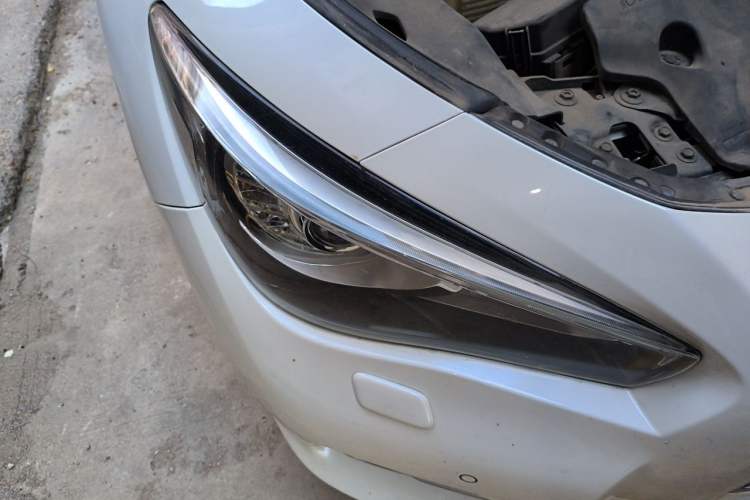 Used Infiniti Q50L 2016 2.0T Enjoyment Edition Right Front Headlight