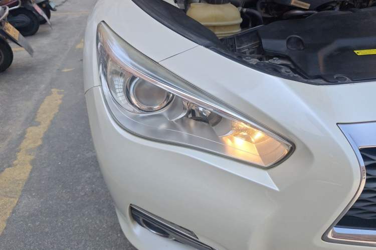Used Infiniti Q50L 2016 2.0T Comfort Edition Right Front Headlight