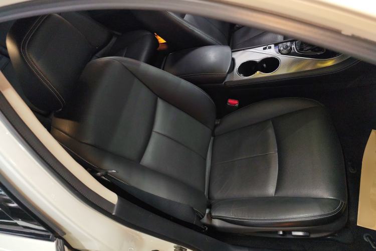 Used Infiniti Q50L 2016 2.0T Enjoyment Edition Right Front Seat