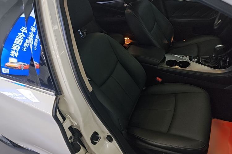 Used Infiniti Q50L 2016 2.0T Enjoyment Edition Right Front Seat