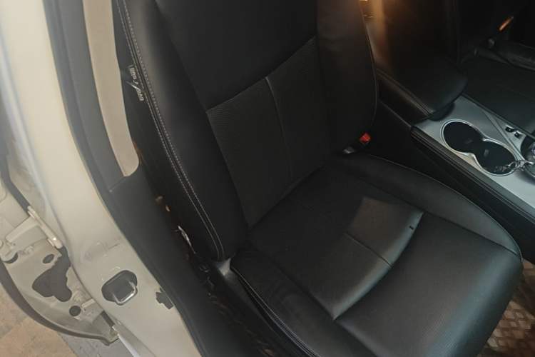 Used Infiniti Q50L 2016 2.0T Ambition Edition Right Front Seat