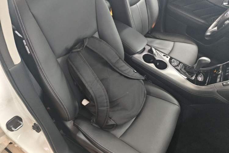 Used Infiniti Q50L 2016 2.0T Enjoyment Edition Right Front Seat
