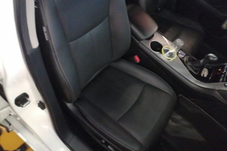 Used Infiniti Q50L 2016 2.0T Ambition Edition Right Front Seat