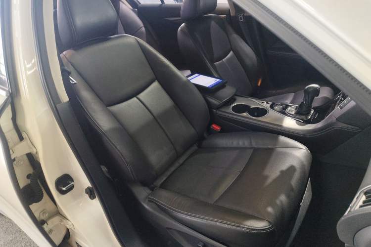 Used Infiniti Q50L 2016 2.0T Enjoyment Edition Right Front Seat