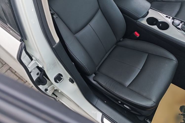 Used Infiniti Q50L 2016 2.0T Enjoyment Edition Right Front Seat