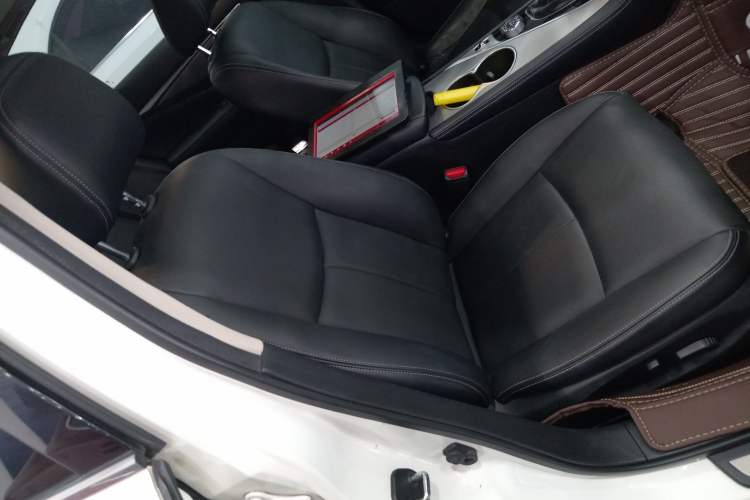 Used Infiniti Q50L 2016 2.0T Enjoyment Edition Right Front Seat