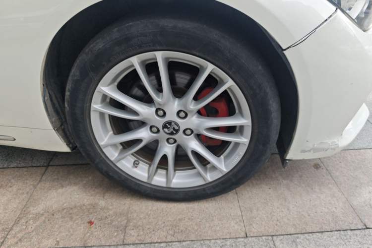 Used Infiniti Q50L 2016 2.0T Enjoyment Edition Right Front Wheel Hub