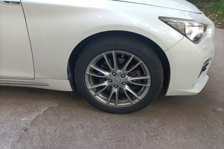 Used Infiniti Q50L 2016 2.0T Ambition Edition Right Front Wheel Hub
