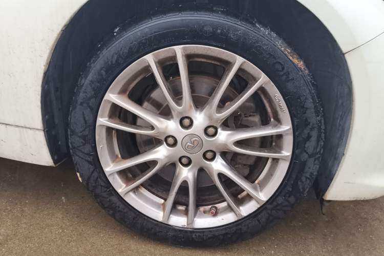 Used Infiniti Q50L 2016 2.0T Ambition Edition Right Front Wheel Hub