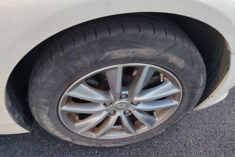 Used Infiniti Q50L 2016 2.0T Enjoyment Edition Right Front Wheel Hub