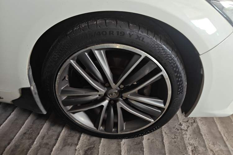 Used Infiniti Q50L 2016 2.0T Elite Sport Edition Right Front Wheel Hub