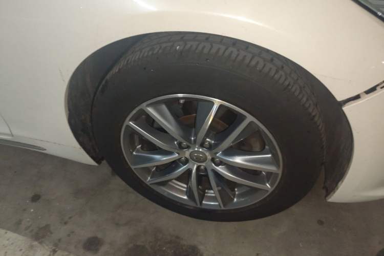 Used Infiniti Q50L 2016 2.0T Comfort Edition Right Front Wheel Hub