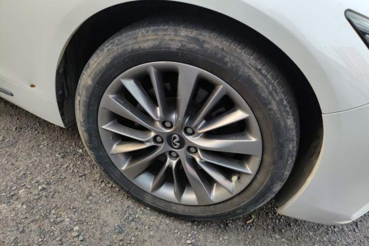 Used Infiniti Q50L 2016 2.0T Ambition Edition Right Front Wheel Hub