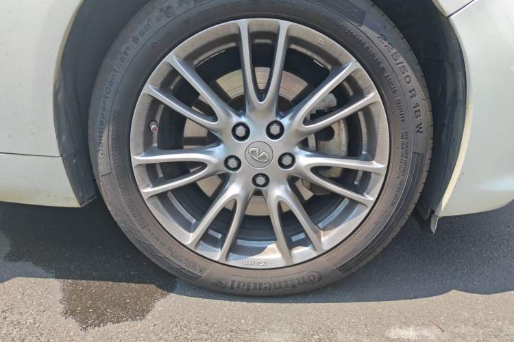 Used Infiniti Q50L 2016 2.0T Ambition Edition Right Front Wheel Hub