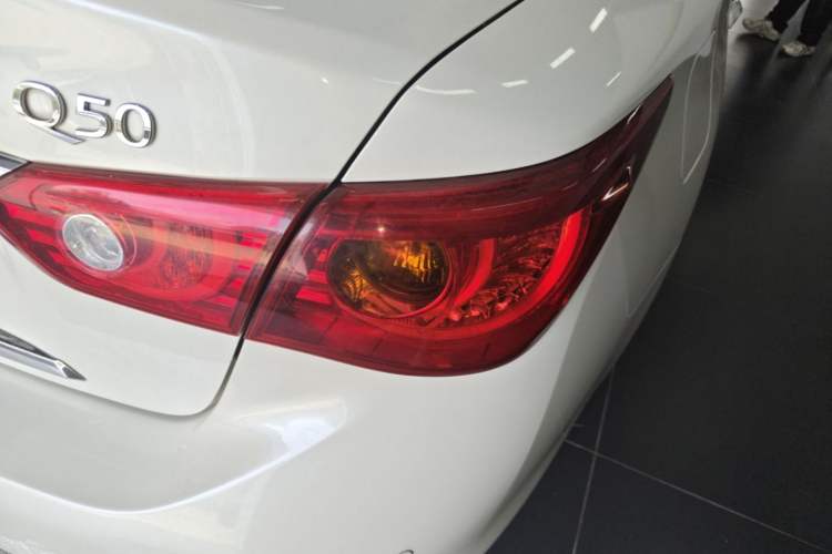 Used Infiniti Q50L 2016 2.0T Enjoyment Edition Right Rear Taillight