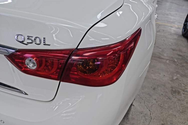 Used Infiniti Q50L 2016 2.0T Enjoyment Edition Right Rear Taillight