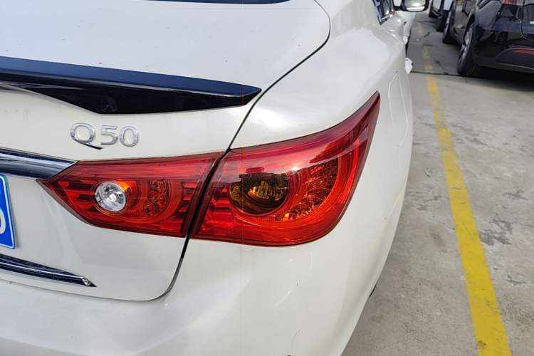 Used Infiniti Q50L 2016 2.0T Enjoyment Edition Right Rear Taillight