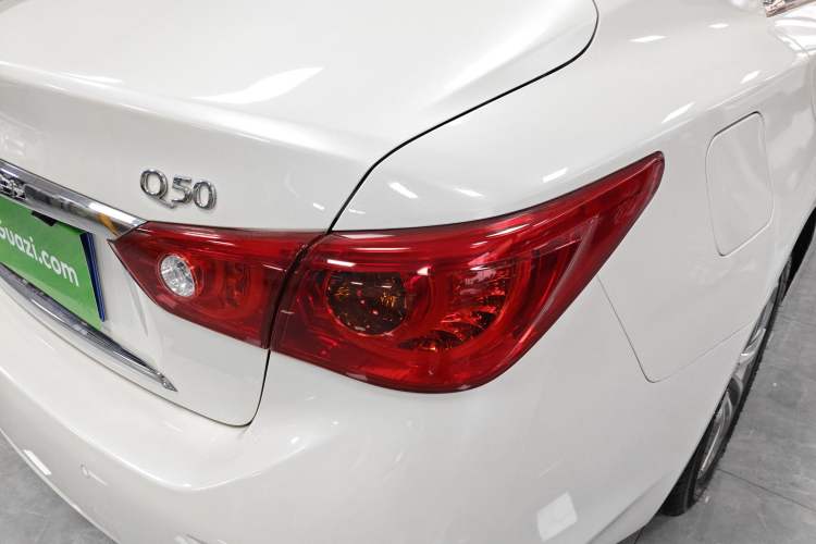 Used Infiniti Q50L 2016 2.0T Comfort Edition Right Rear Taillight