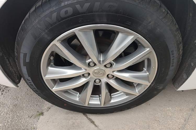 Used Infiniti Q50L 2016 2.0T Enjoyment Edition Right Rear Wheel Hub