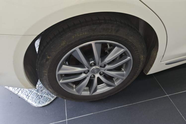 Used Infiniti Q50L 2016 2.0T Enjoyment Edition Right Rear Wheel Hub