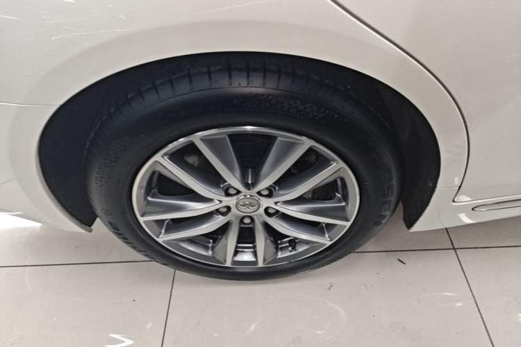 Used Infiniti Q50L 2016 2.0T Enjoyment Edition Right Rear Wheel Hub