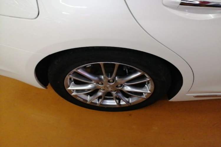 Used Infiniti Q50L 2016 2.0T Ambition Edition Right Rear Wheel Hub