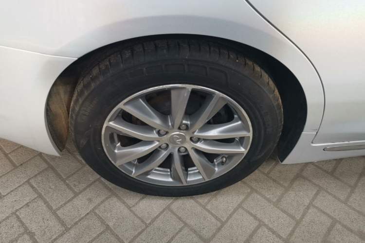 Used Infiniti Q50L 2016 2.0T Comfort Edition Right Rear Wheel Hub