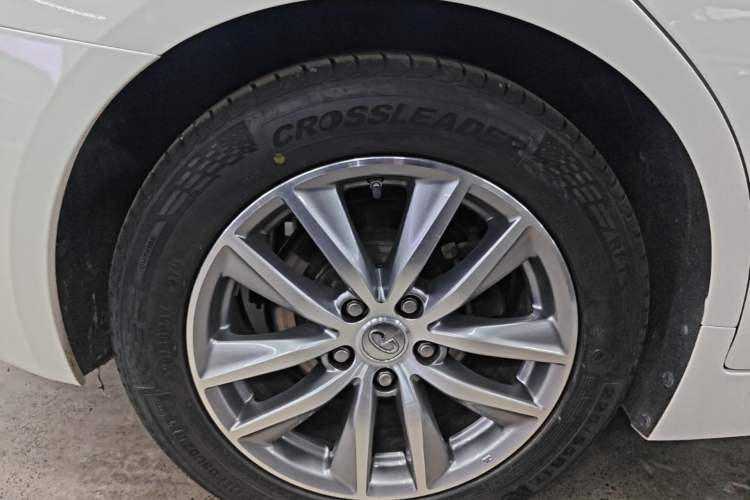 Used Infiniti Q50L 2016 2.0T Enjoyment Edition Right Rear Wheel Hub