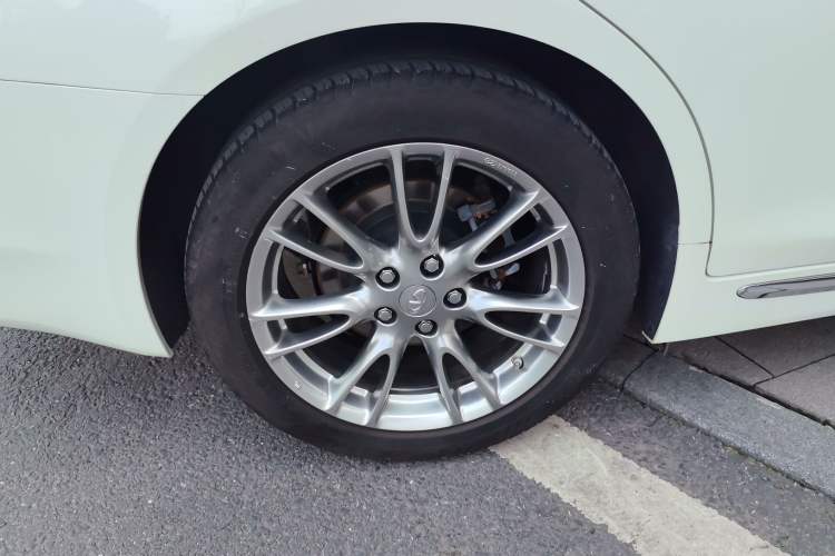 Used Infiniti Q50L 2016 2.0T Ambition Edition Right Rear Wheel Hub