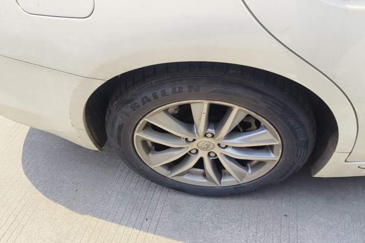 Used Infiniti Q50L 2016 2.0T Comfort Edition Right Rear Wheel Hub