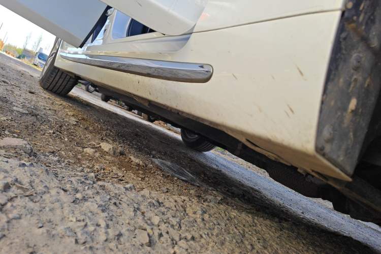 Used Infiniti Q50L 2016 2.0T Comfort Edition Right Side Sill