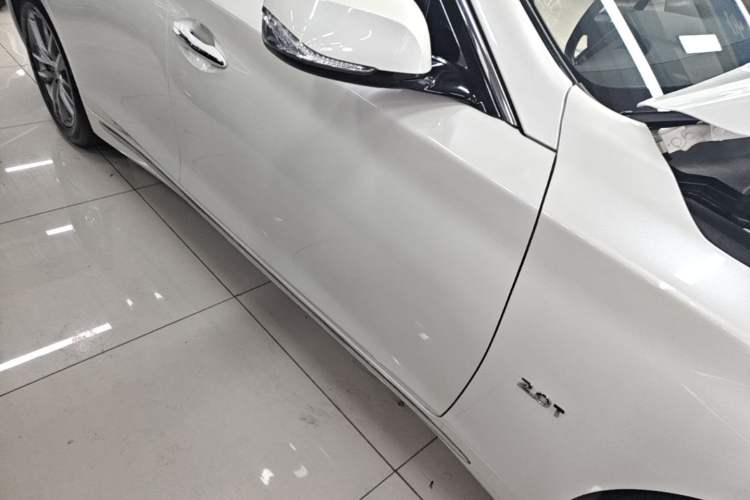 Used Infiniti Q50L 2016 2.0T Enjoyment Edition Right Side Sill