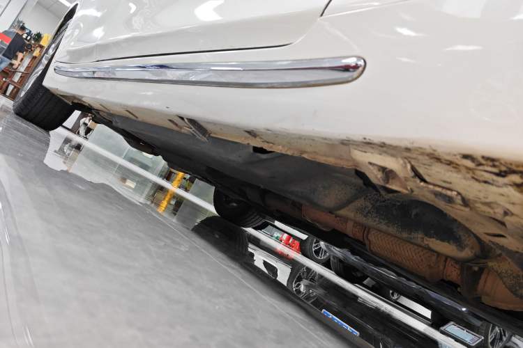 Used Infiniti Q50L 2016 2.0T Comfort Edition Right Side Sill