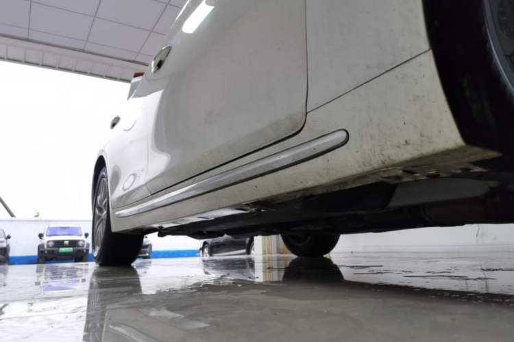 Used Infiniti Q50L 2016 2.0T Enjoyment Edition Right Side Sill
