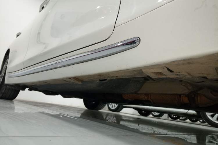 Used Infiniti Q50L 2016 2.0T Enjoyment Edition Right Side Sill