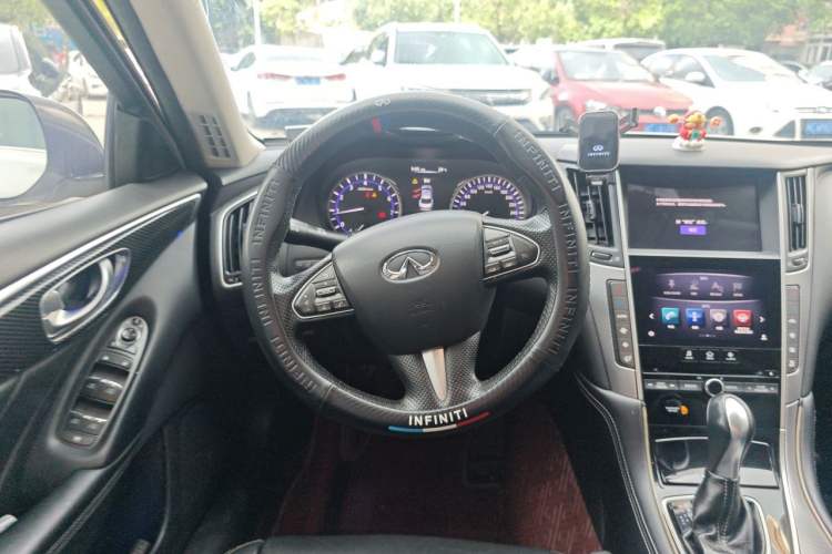 Used Infiniti Q50L 2016 2.0T Enjoyment Edition Steering Wheel