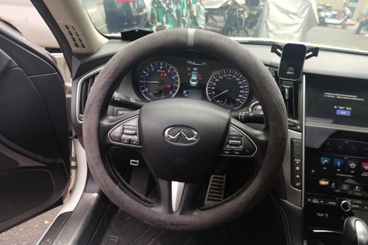 Used Infiniti Q50L 2016 2.0T Enjoyment Edition Steering Wheel