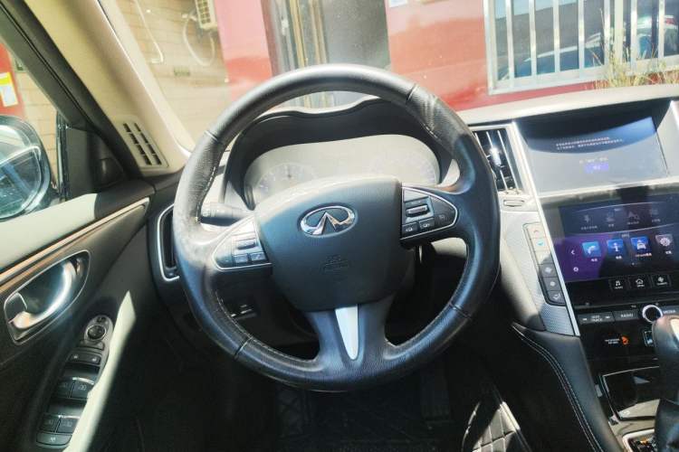 Used Infiniti Q50L 2016 2.0T Enjoyment Edition Steering Wheel