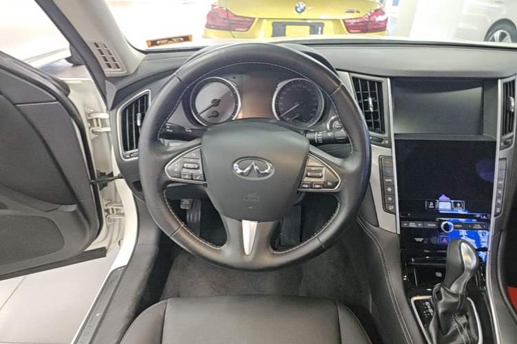 Used Infiniti Q50L 2016 2.0T Enjoyment Edition Steering Wheel